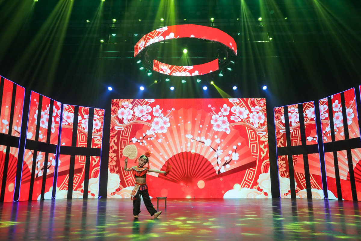 2021绽放的向阳花全国青少儿美术盛典上海站