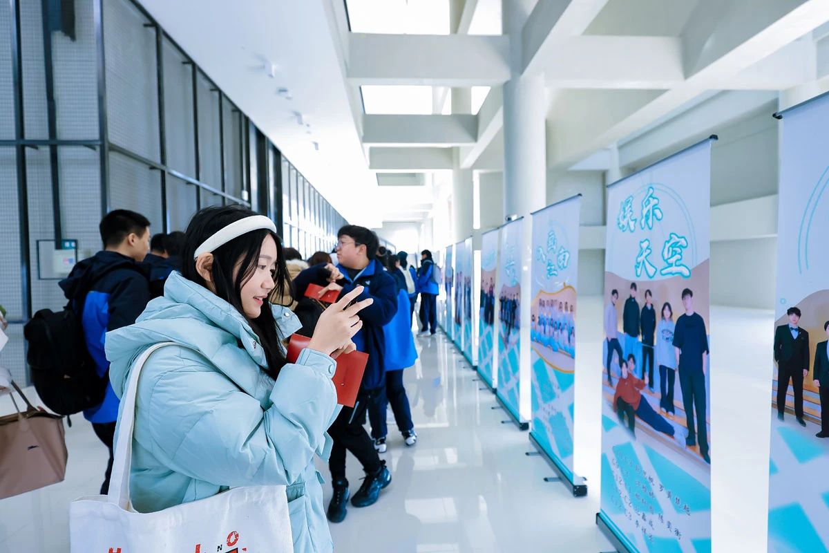 2023上海新纪元双语学校高中部迎新汇演